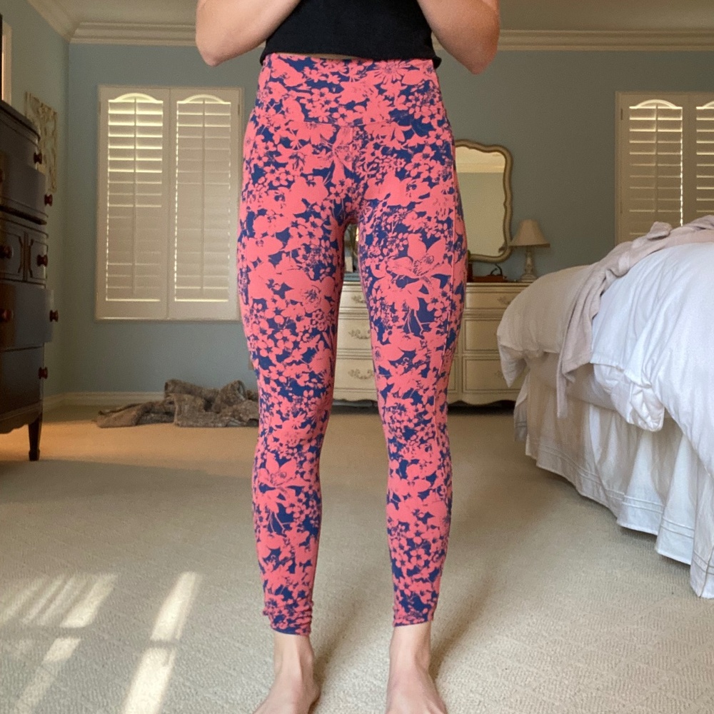Lululemon Leggings - size 4